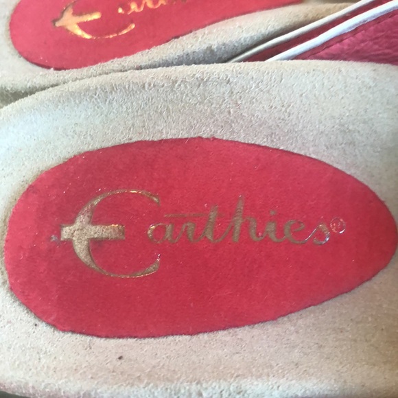 Heels. Wooden wedge. Rubber soles. - Picture 2 of 8